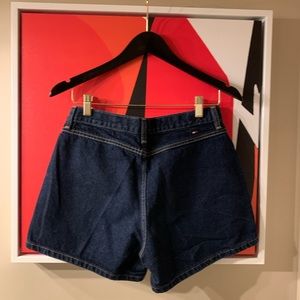 Vintage High Waist Tommy Hilfiger Shorts D…